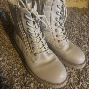 Stylish White Lace-Up Women's Boots